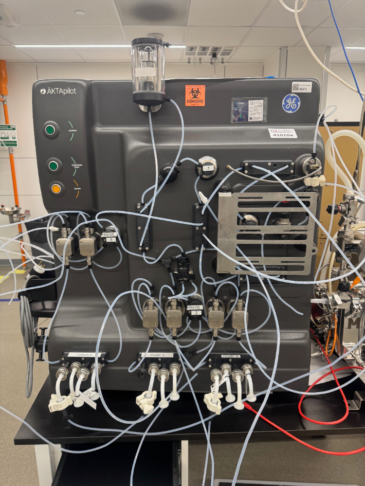 Image of GE AKTApilot Benchtop Chromatography System